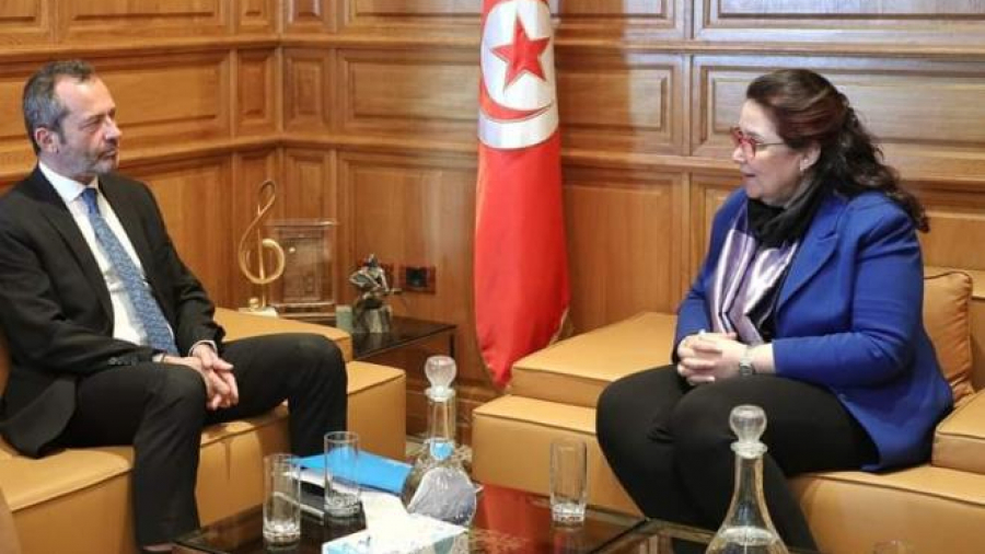 Hayet Guettat s'entretient avec le représentant de l'Unesco à Rabat Hayet Guettat s'entretient avec le représentant de l'Unesco à Rabat