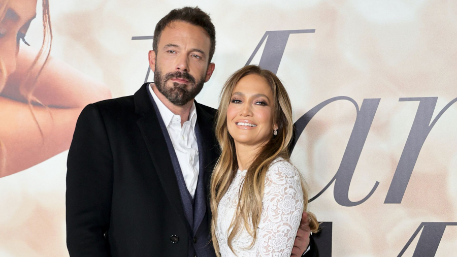 Jennifer Lopez et Ben Affleck se sont dit "oui" ! Jennifer Lopez et Ben Affleck