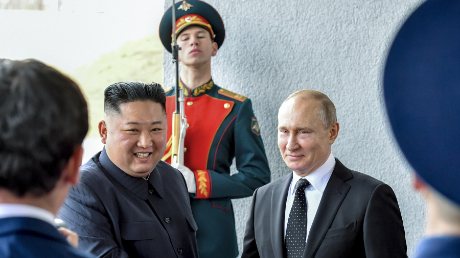 Kim Jong-un exprime « tout son soutien » à  Poutine