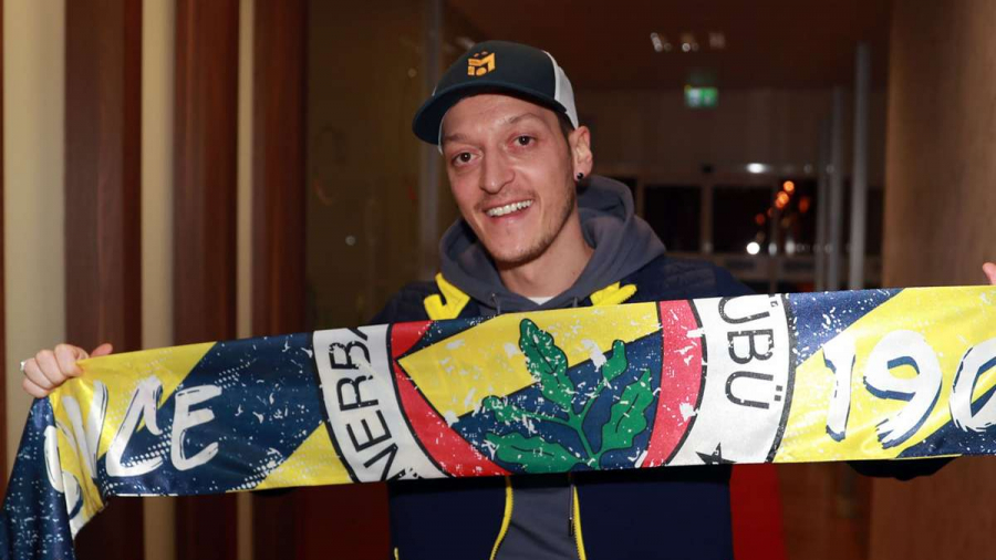 Ozil provoque la colère de la presse allemande mesut-ozil
