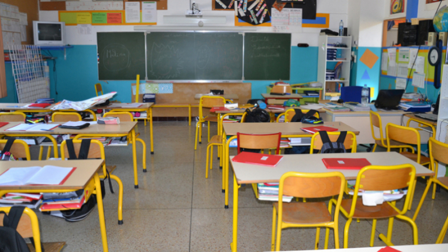 Covid-19: 7364 contaminations en milieu scolaire Milieu scolaire : 7364 contaminations à la Covid-19
