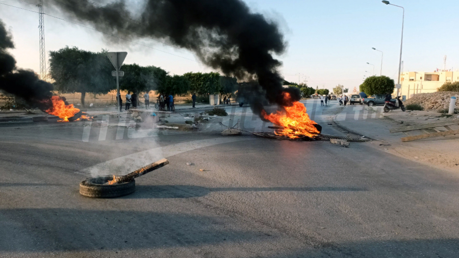 Mort d'un Tunisien à Sfax : Des protestants bloquent la route 