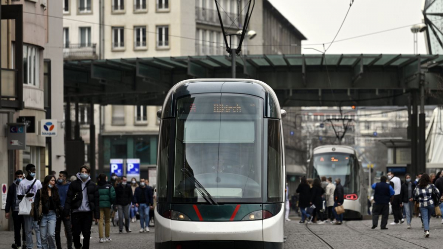 Mort de Nahel : les bus et les tramways ne circuleront pas après 21H