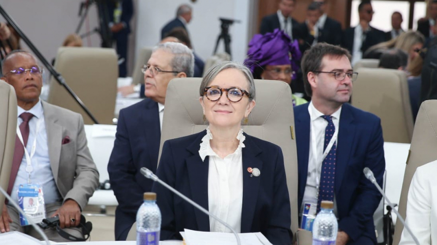 Bouden visite le village tunisien de la Francophonie najla-bouden