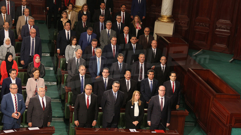 Vote de confiance : On n'est jamais mieux servi.... On est jamais mieux servi....