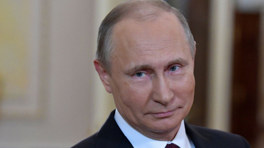 Covid-19: Vladimir Poutine à l'isolement Poutine