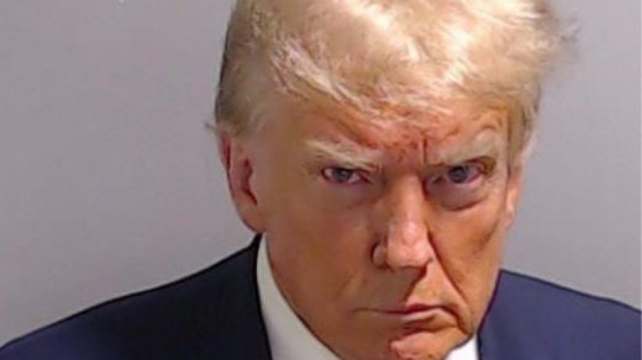 Présidentielle 2020 aux USA: bref passage en prison pour Trump