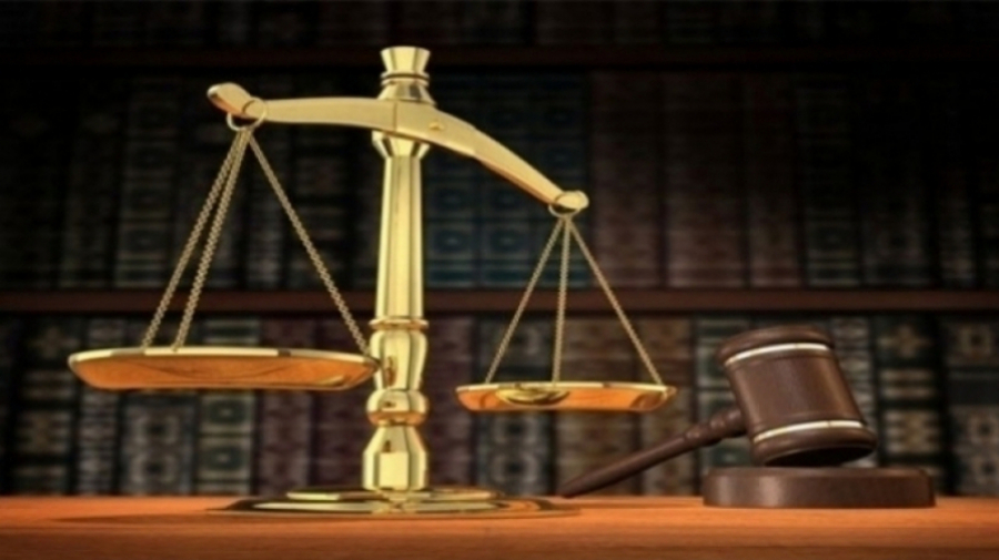 Un homme d'affaires connu interdit de voyage