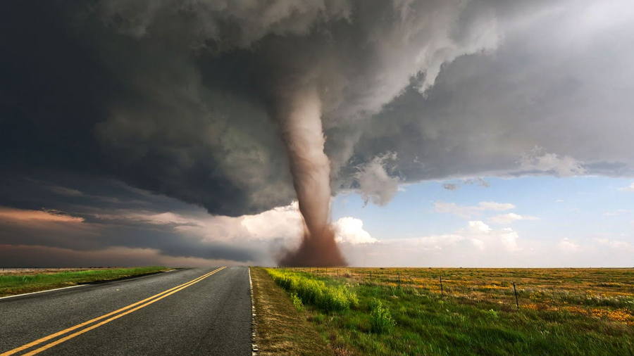 Une tornade frappe une ville du Texas