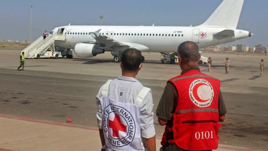 Yémen: l'aéroport de Sanaa fermé aux vols humanitaires
