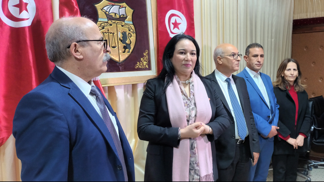 وفاة تلميذ سقط من صندوق عربة: موسى تتعهّد بتوفير الرعاية لعائلته وفاة تلميذ سقط من صندوق عربة: موسى تتعهّد بتوفير الرعاية لعائلته