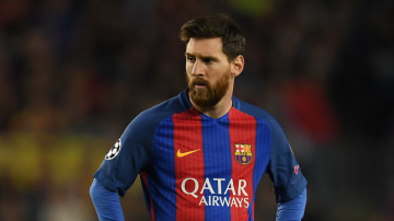 ميسي مطالب بالتوقف عن اللعب لبرشلونة
