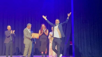 مسرحية 'السلطة الرابعة' تحصد الجائزة الكبرى لمهرجان المونودراما بقرطاج مسرحية 'السلطة الرابعة' تحصد الجائزة الكبرى لمهرجان المونودراما بقرطاج