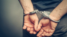الإحتفاظ برئيس جمعية سكّرة من أجل تدوينات فيسبوكية