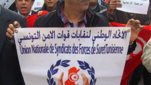 وزير الداخلية يقرّر إيقاف الاقتطاع من أجور الأمنيين لفائدة النقابات 