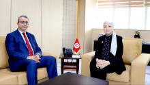 وزيرة العدل وعميد المحامين يتباحثان 