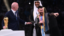 عربي يعرض مليون دولار لشراء 