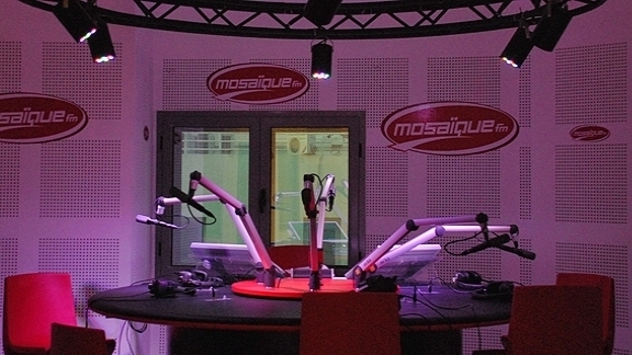 موجات إذاعة موزاييك موجات إذاعة موزاييك